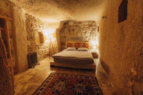 Anatolia Raymonde Cave House