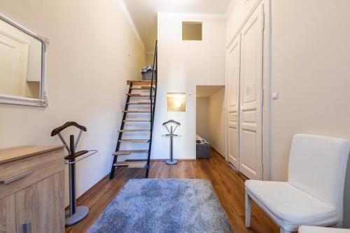 Urban Rooms Room Type - Family Room with Shared Bathroom