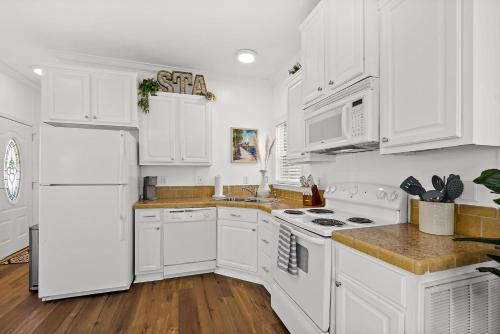 Treetop Cottage - 3 blocks from Historic District in St. Augustine, USA