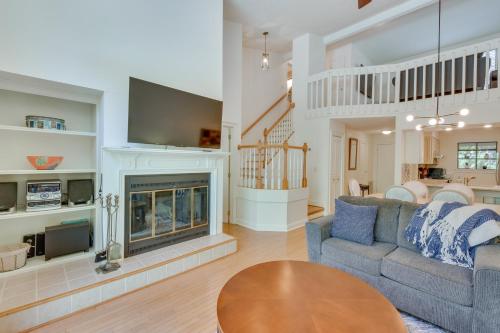 Salem Vacation Rental with Lake Keowee Access! Salem Vacation Rental with Lake Keowee Access!