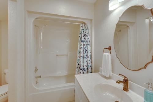 Salem Vacation Rental with Lake Keowee Access! Salem Vacation Rental with Lake Keowee Access!