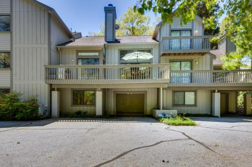 Salem Vacation Rental with Lake Keowee Access! Salem Vacation Rental with Lake Keowee Access!