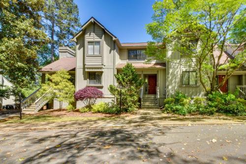 Salem Vacation Rental with Lake Keowee Access! Salem Vacation Rental with Lake Keowee Access!