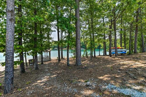 Salem Vacation Rental with Lake Keowee Access! Salem Vacation Rental with Lake Keowee Access!
