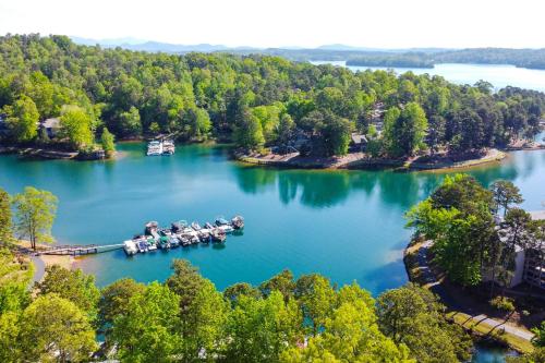 Salem Vacation Rental with Lake Keowee Access! Salem Vacation Rental with Lake Keowee Access!