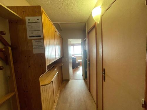 Studio cosy sud-ouest à 500m des pistes avec Wifi, balcon - FR-1-449-16 (Studio cosy sud-ouest a 500m des pistes avec Wifi, balcon - FR-1-449-16) in ティニュ