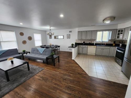 Close to NYC - 3BD Spacious and Secluded apt in Jersey City, USA