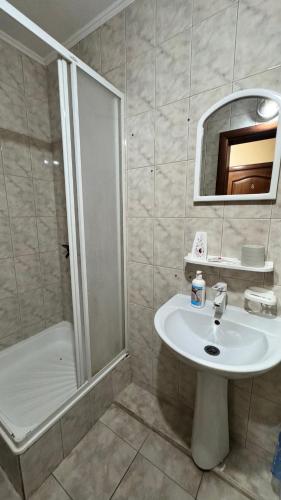 Золотий Дракон (Золотии Дракон) in Hajsin