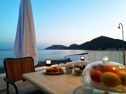 陽台/露台, Seaside Luxury Komi Beach Villa in 埃姆波里奧斯