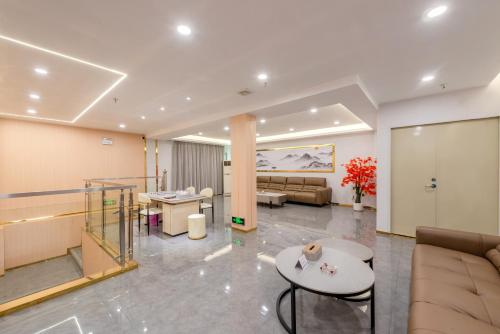 sala de TV, Huahang Hotel-Free Airport Transfer in Cantón