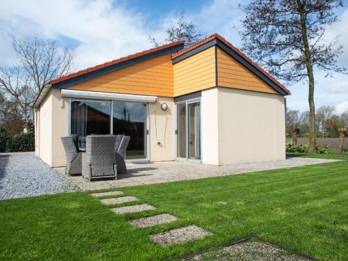 Wellness Bungalow with whirlpool and sauna