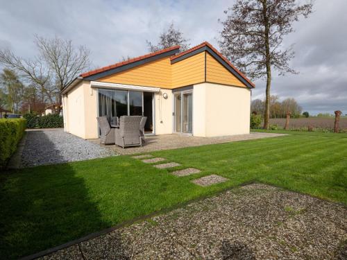 Wellness Bungalow with whirlpool and sauna