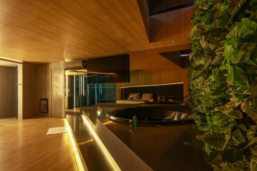 Hot tub, MOTEL STUDIO A in Limao