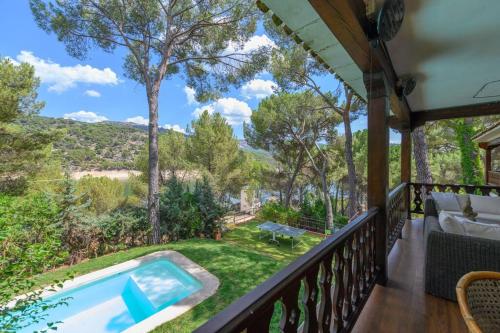 Apkārtne, Villa del Almirante in Pelayos de la Presa