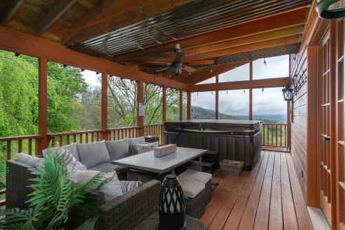 Marshall Skyline Retreat in Marshall, USA
