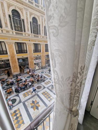 Suite Galleria Umberto I 2