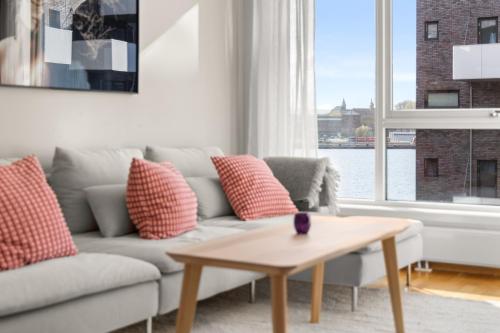 Luxury 3-Bedroom Flat with Seaview in Central Oslo, Осло (фото 2)