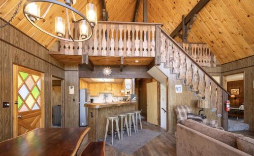 ITH Big Bear Lake Hostel & Retreat Center in Big Bear Lake