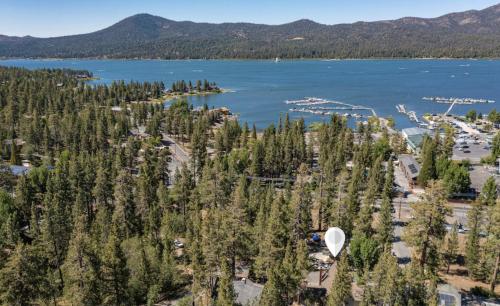 ITH Big Bear Lake Hostel & Retreat Center in Big Bear Lake