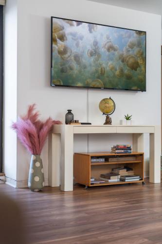 Spacious 2-Bedroom Apartment in Piccadilly 6100P - image 6
