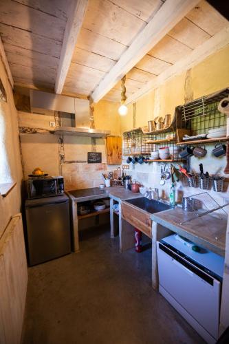 keuken, Domaine De Chantemerle B'nB in Marsac (Poitou-Charentes)