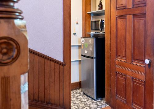 William Henry Miller Inn - image 6