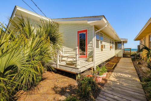 Oceanfront Gem with Rooftop Deck Steps to Sand in Surf City, USA