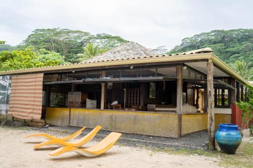 Kert, Le Rocher de Tahiti in Haapupuni