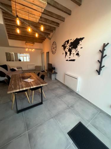 Loft avec terrasse au pied du château - Location saisonnière - Amboise