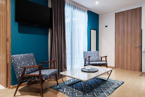 Pug Seal Polanco Allan Poe Pug Seal Polanco Allan Poe