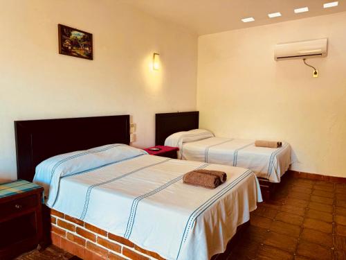 2 double beds
