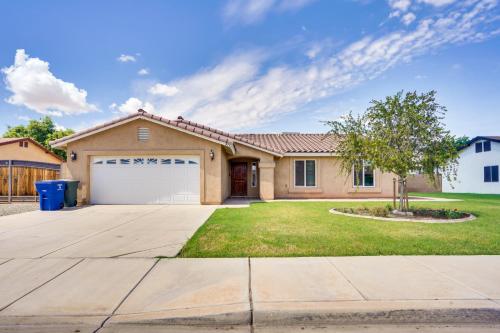 Yuma Family Home with Covered Patio and Grill!