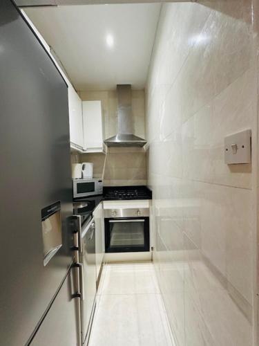 Notting Hill-Hyde Park, Chic 2 DBL bedroom, 1 minute to Portobello Rd & TUBE, Londres (foto 11)