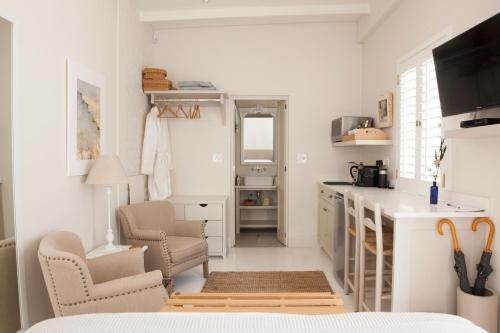 Studio image 10