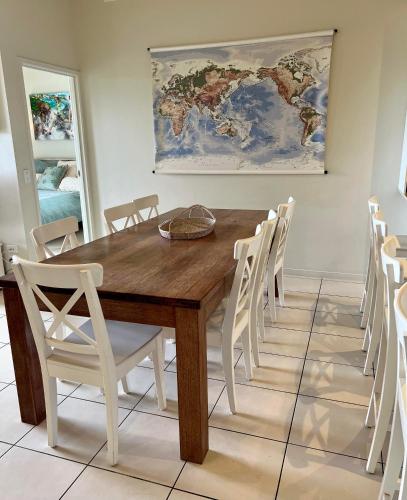 Top-floor beachside apartment with views in Κίνγκσκλιφ