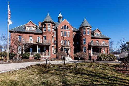 The Centennial Hotel in Concord, USA
