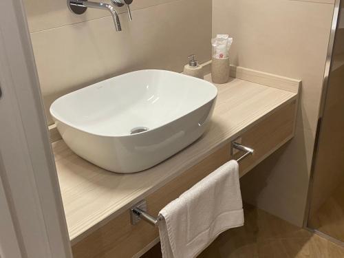 Standard Triple Room image 3