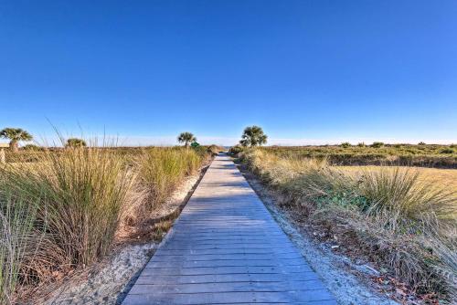 Oceanfront Hilton Head Island Condo with Pool Access