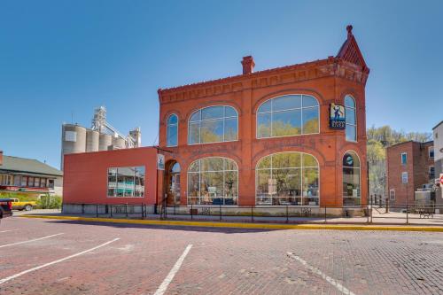 McGregor Condo with Brewery On-Site Steps to River! in McGregor, USA
