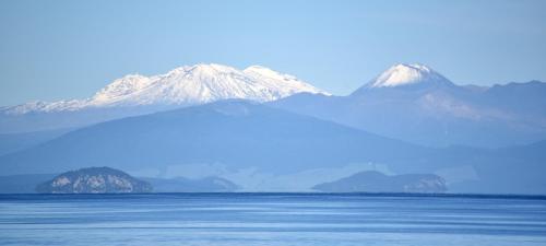 Roam Taupo Upper Terrace Unit 4 - Spa Pool - image 3
