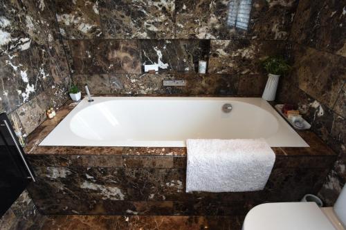 Air Maison - Stunning House in Clanfield Family and Remote Workers Friendly in 克蘭菲爾德