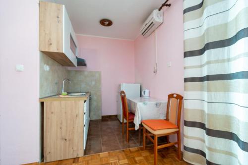 Apartments and rooms with parking space Zubovici Pag - 16063 - image 9