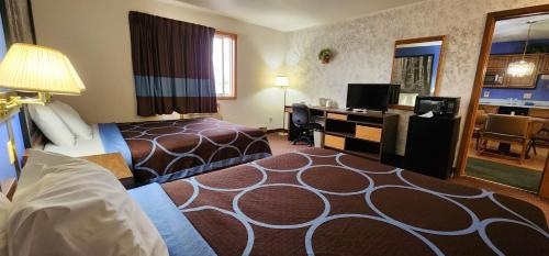 Hotel Iron Mountain Inn & Suites - Stay Express Collection