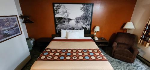 Hotel Iron Mountain Inn & Suites - Stay Express Collection