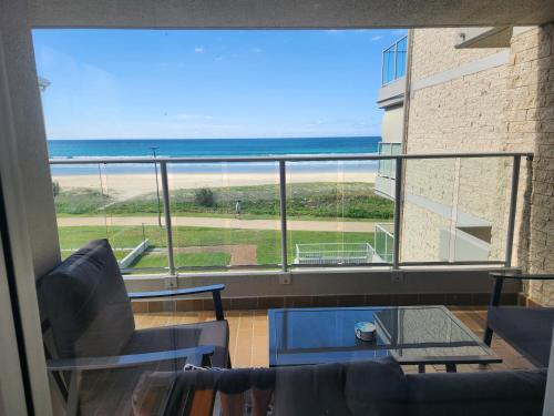 Pacific Surf Absolute Beachfront Apartments in Tugun