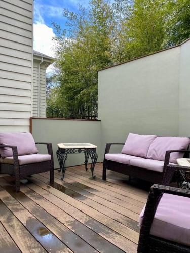 شرفة/ تراس, Camberwell's Lyrical Vintage Abode in Camberwell