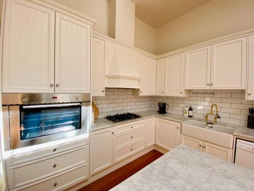 مطبخ, Camberwell's Lyrical Vintage Abode in Camberwell