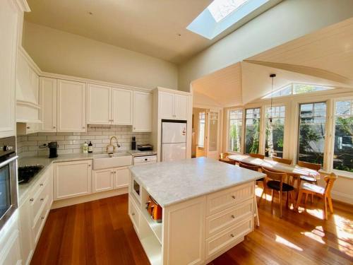 مطبخ, Camberwell's Lyrical Vintage Abode in Camberwell