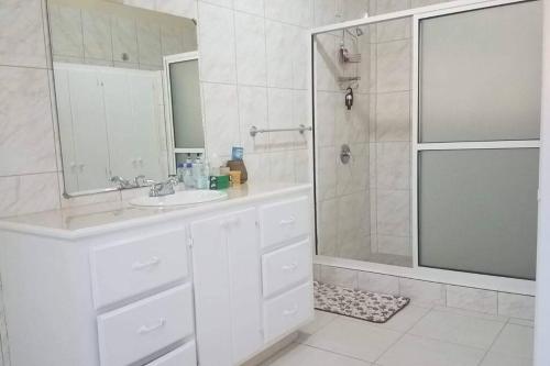The Essence of Quiet and Comfort in Roseau