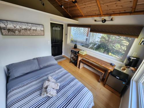 Madeira Park Oceanview Suites in Madeira Park, Canada